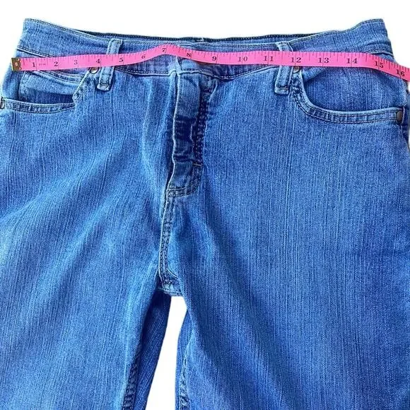 Wrangler light wash jeans size 10 (altered hem) - Picture 5 of 10